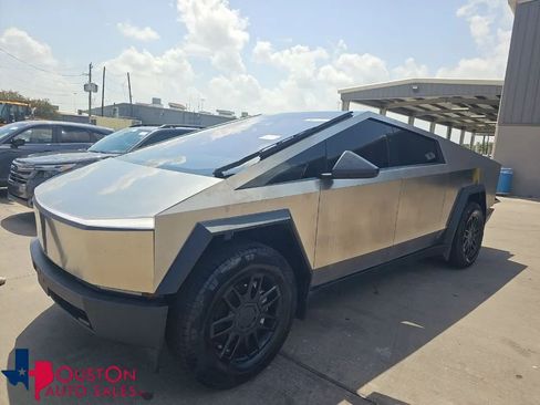 Used 2025 Tesla Cybertruck AWD Crew Cab image 1