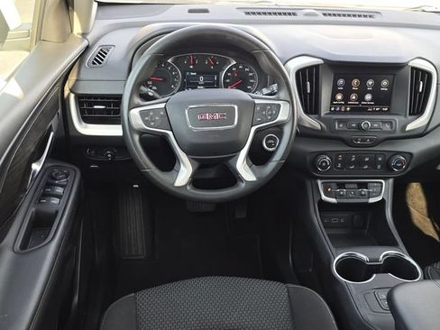 Used 2024 GMC Terrain SLE FWD image 11