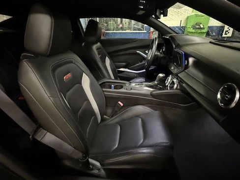 Used 2017 Chevrolet Camaro SS image 16