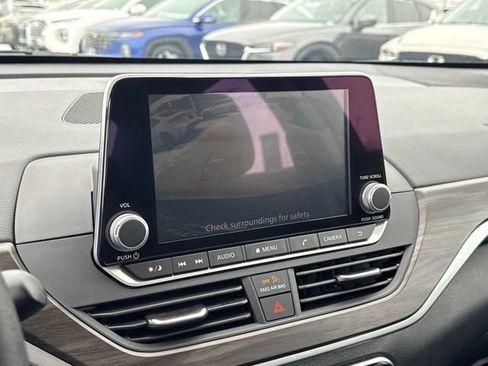 Used 2025 Nissan Altima 2.5 SV image 20