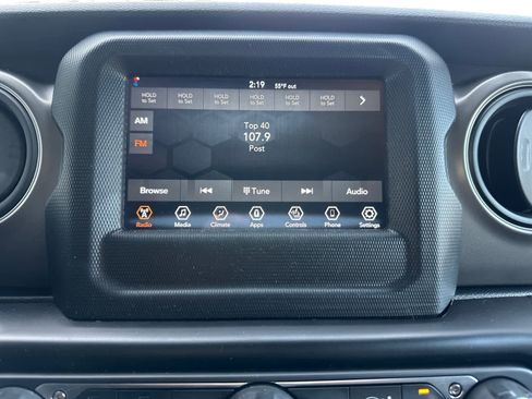 Used 2022 Jeep Wrangler Unlimited Sport image 15