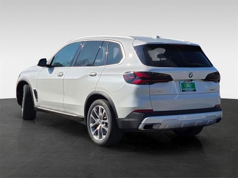 Used 2025 BMW X5 sDrive40i image 4