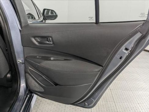 Used 2025 Toyota Corolla LE image 19