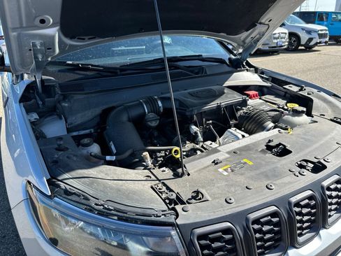 Used 2024 Jeep Compass Trailhawk AWD/4WD image 43