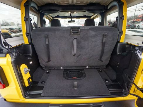Used 2021 Jeep Wrangler Willys image 10