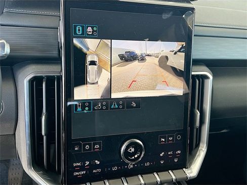 New 2026 GMC Acadia Elevation image 9