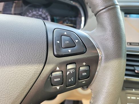 Used 2019 Lincoln MKT AWD image 19