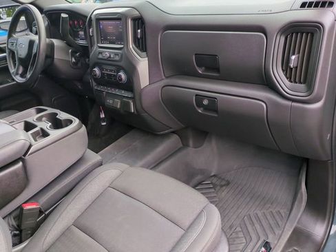 Used 2025 Chevrolet Silverado 1500 Custom Trail Boss AWD/4WD image 28