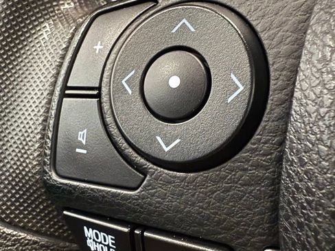 Used 2015 Toyota Corolla LE image 24