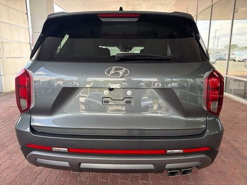 Used 2025 Hyundai Palisade SEL FWD image 13