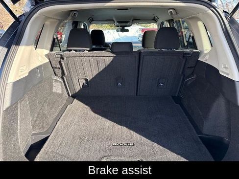 Certified 2023 Nissan Rogue SV image 15