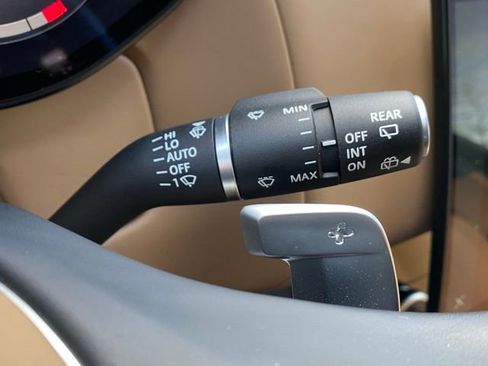 Used 2023 Land Rover Range Rover SE image 53