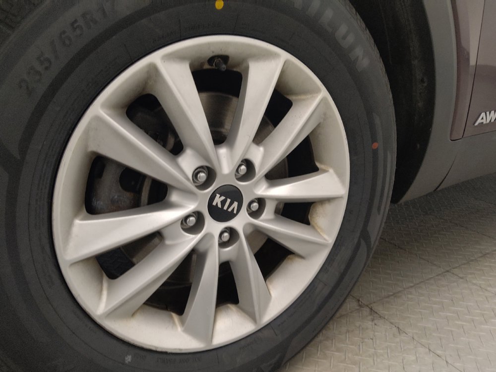 Used 2019 Kia Sorento AWD image 31