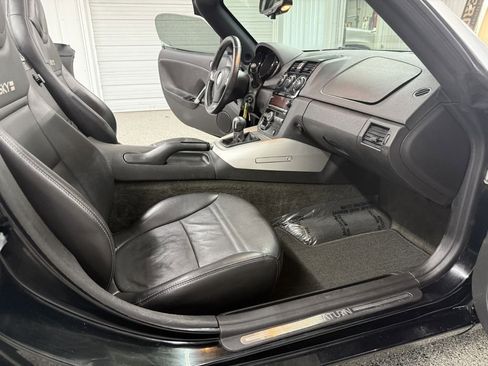 Used 2007 Saturn Sky Red Line image 23