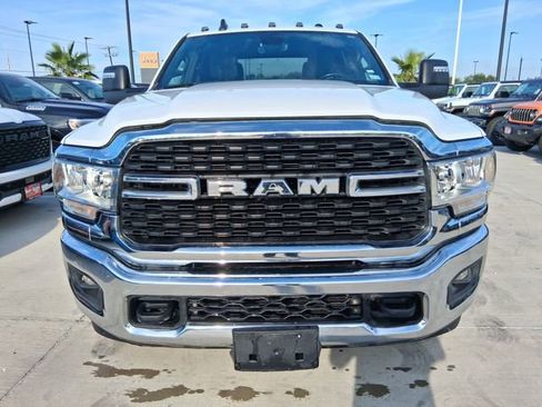 Used 2024 RAM 3500 Big Horn AWD/4WD image 2