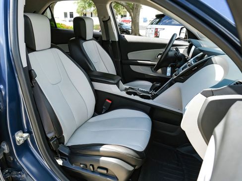 Used 2017 Chevrolet Equinox Premier w/ Enhanced Convenience Package AWD/4WD image 35