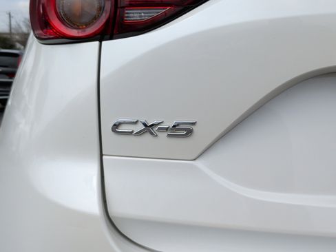 Used 2018 MAZDA CX-5 Touring w/ Preferred Equipment Package image 11