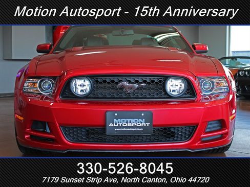 Used 2013 Ford Mustang GT Premium w/ Security Pkg RWD image 3