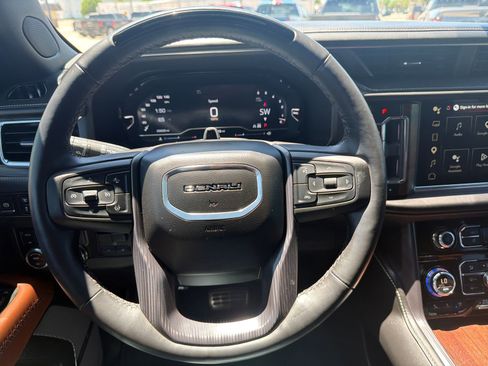 Used 2024 GMC Yukon XL Denali Ultimate AWD/4WD image 25