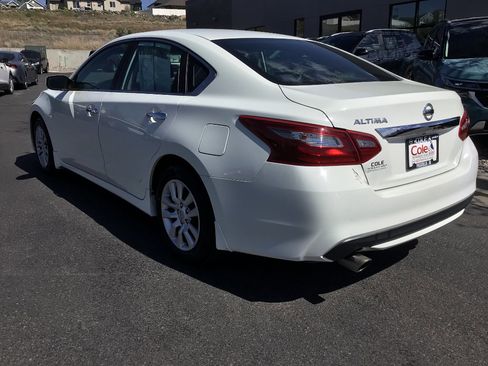 Used 2018 Nissan Altima 2.5 S w/ S Convenience Package FWD image 3