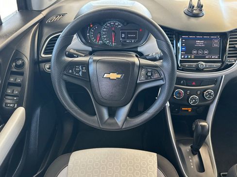 Used 2021 Chevrolet Trax LS w/ Tint and Cruise Package AWD/4WD image 14