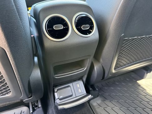 Used 2026 Mercedes-Benz GLB 250 4MATIC image 16