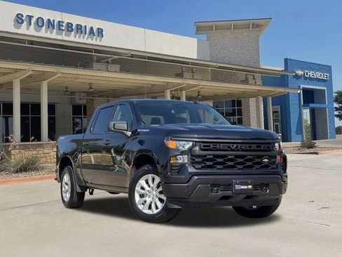 Used 2023 Chevrolet Silverado 1500 Custom AWD/4WD image 1
