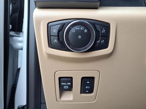 Used 2018 Ford F150 XLT w/ Equipment Group 302A Luxury image 16