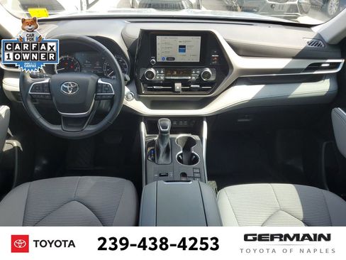 Used 2023 Toyota Highlander LE FWD image 19