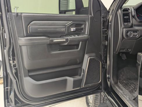 Used 2023 RAM 2500 Limited image 26