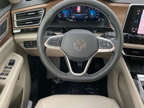 New 2026 Volkswagen Atlas SE image 5