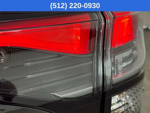 Used 2025 Subaru Forester Premium image 34