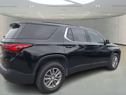 Used 2023 Chevrolet Traverse LT image 4