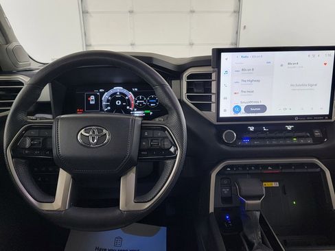 Used 2024 Toyota Tundra Limited image 13