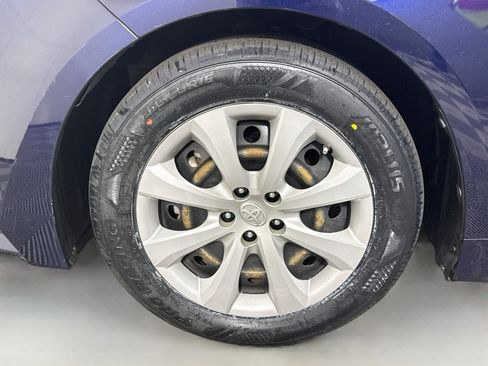 Used 2022 Toyota Corolla LE FWD image 37