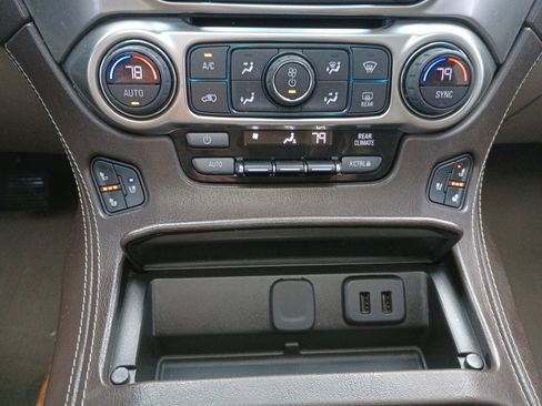 Used 2019 Chevrolet Suburban Premier image 22