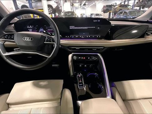 Certified 2025 Audi Q5 Premium Plus w/ Premium Plus AWD/4WD image 15