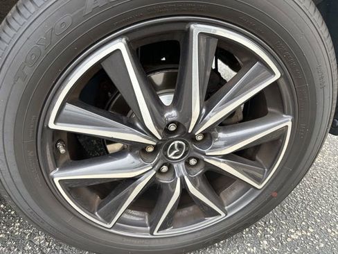Used 2018 MAZDA CX-5 Touring w/ Preferred Equipment Package FWD image 6