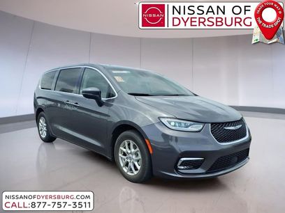 Used 2023 Chrysler Pacifica Touring-L
