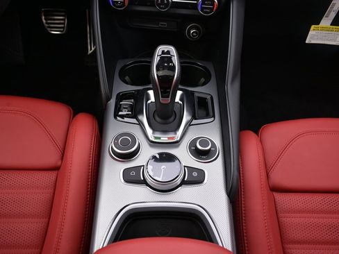 New 2025 Alfa Romeo Giulia AWD image 12