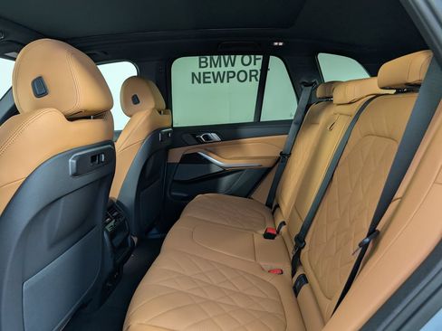 New 2026 BMW X5 xDrive40i w/ M Sport Package AWD/4WD image 13