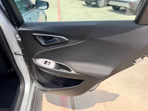Used 2021 Chevrolet Malibu LT FWD image 22