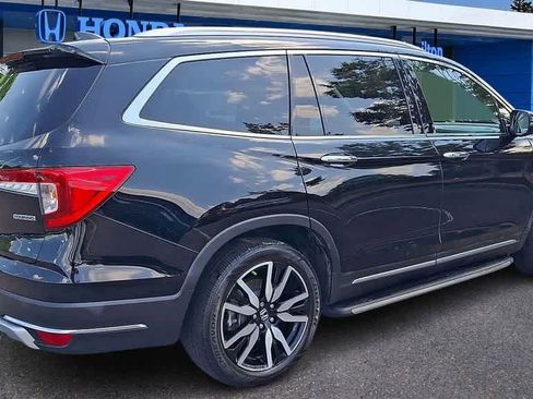 Used 2022 Honda Pilot Touring image 8