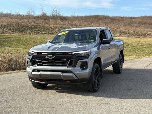 Used 2024 Chevrolet Colorado Z71 w/ Z71 Convenience Package 2 image 1
