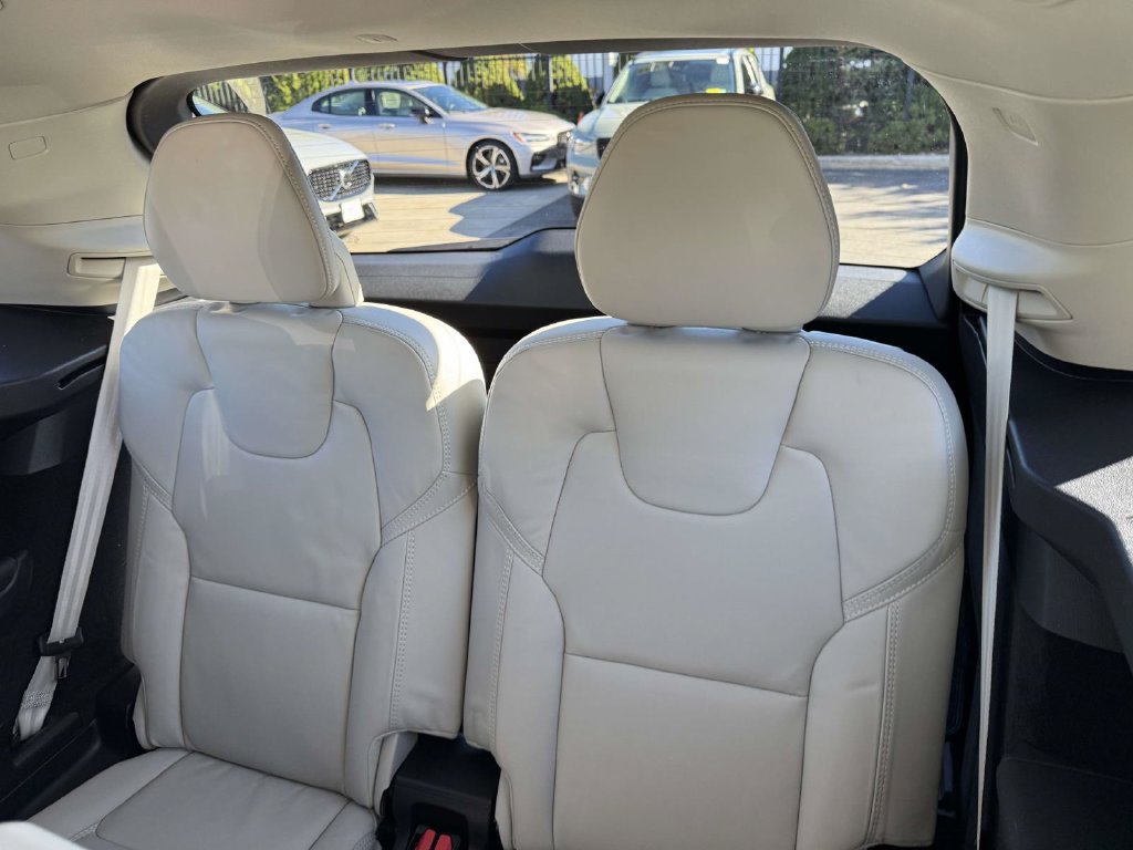 Certified 2024 Volvo XC90 T8 Ultimate w/ Protection Package AWD/4WD image 10