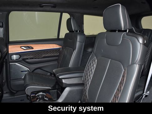 Used 2023 Jeep Grand Cherokee L Summit AWD/4WD image 29