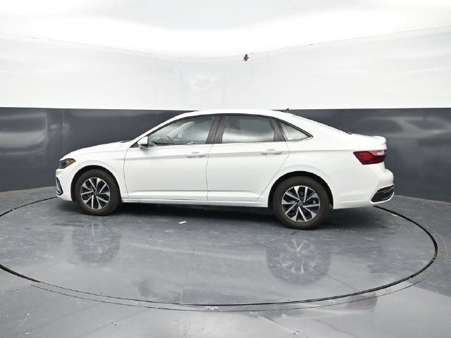 Used 2025 Volkswagen Jetta S FWD image 4