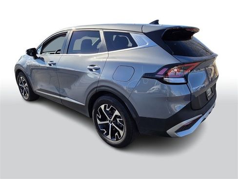 Certified 2024 Kia Sportage EX image 6