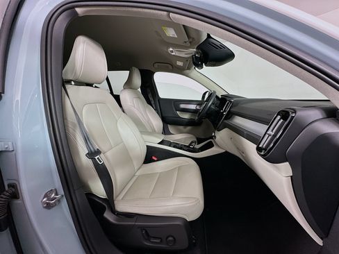 Used 2019 Volvo XC40 T5 Momentum AWD/4WD image 28