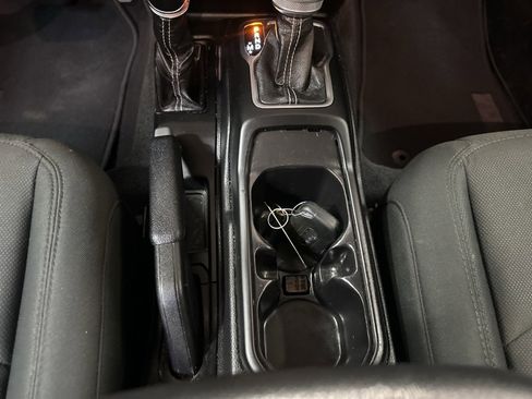 Used 2020 Jeep Wrangler Unlimited Sahara image 22